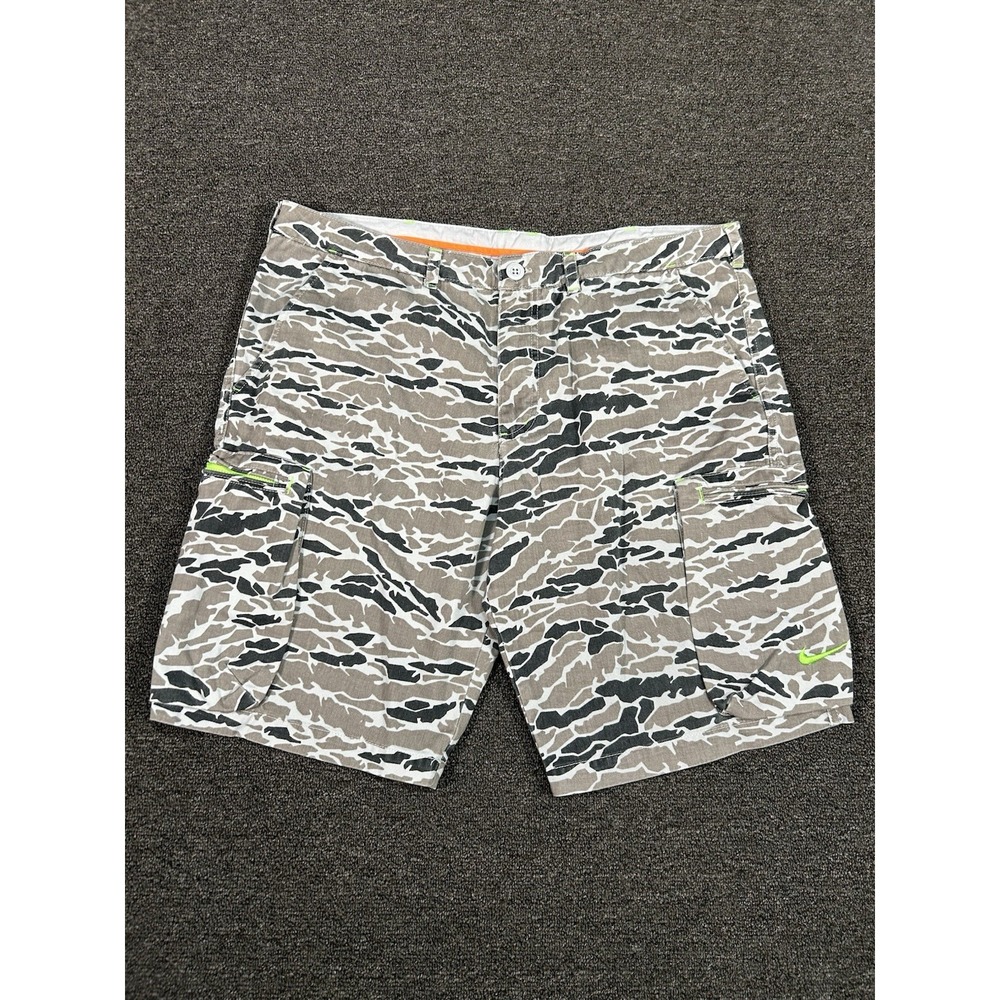 Vintage Nike Camo Cargo Shorts Men's 36 (Fits 40) Brown Military 10"‎ Inseam